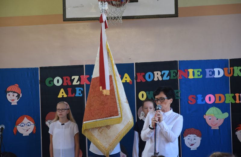 Gorzkie są korzenie edukacji, ale jej owoce słodkie