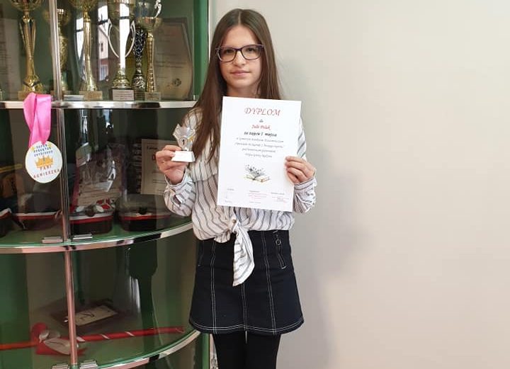JULIA POLAK – ZWYCIĘŻCZYNIĄ KONKURSU KRASOMÓWCZEGO