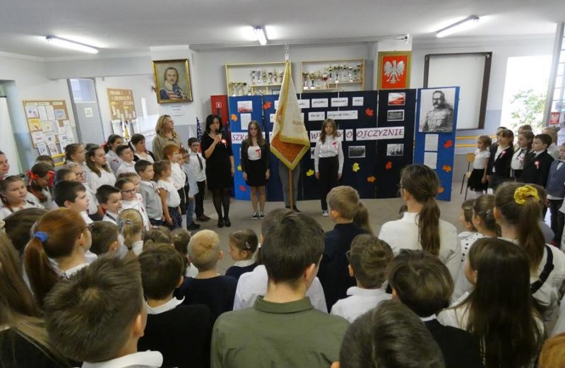 Obchody Narodowego Święta Niepodległości w kl. IV-VIII