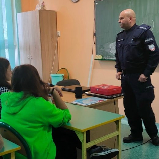 Spotkanie profilaktyczne z funkcjonariuszem Policji