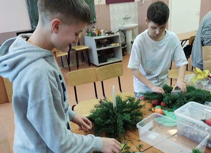 Zajęcia plastyczne w klasach IV-VI