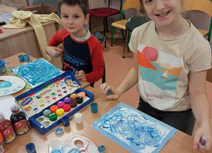 Zajęcia kreatywne w kl. III – „Barwy zimne – poznajemy Pablo Picasso”