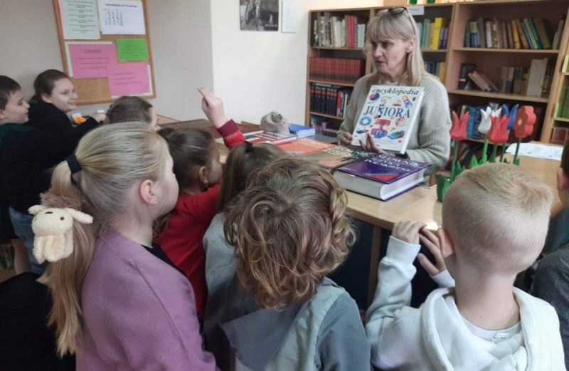 Uniwersytet Dzieci ,,Ciekawscy drugoklasiści. Ile wiedzy zmieści się w głowie” – Jak powstaje książka?