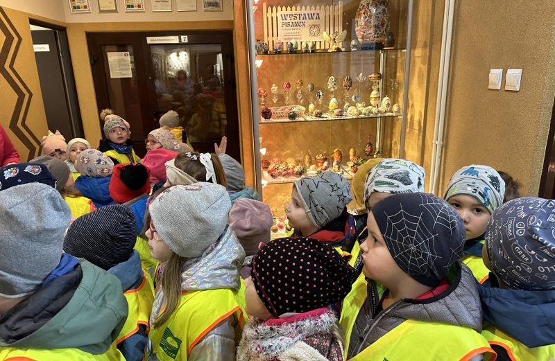 Przedszkolaki na „Wystawie Pisanek”