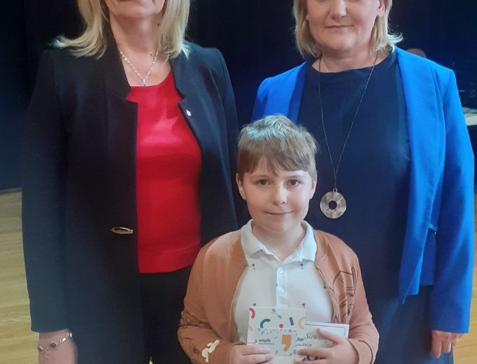 Oficjalne Wręczenie Nagród i Dyplomów dla Laureatów XVIII EDYCJI WOJEWÓDZKIEGO KONKURSU PLASTYCZNEGO „Świat Malowany Plasteliną”