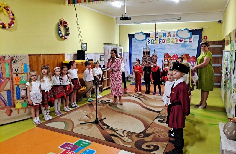 UROCZYSTE ZAKOŃCZENIE STARSZAKÓW