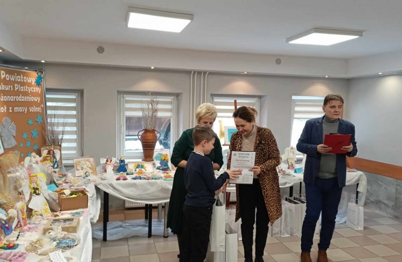 III Powiatowym Konkurs Plastyczny „Bożonarodzeniowy Anioł z masy solnej”